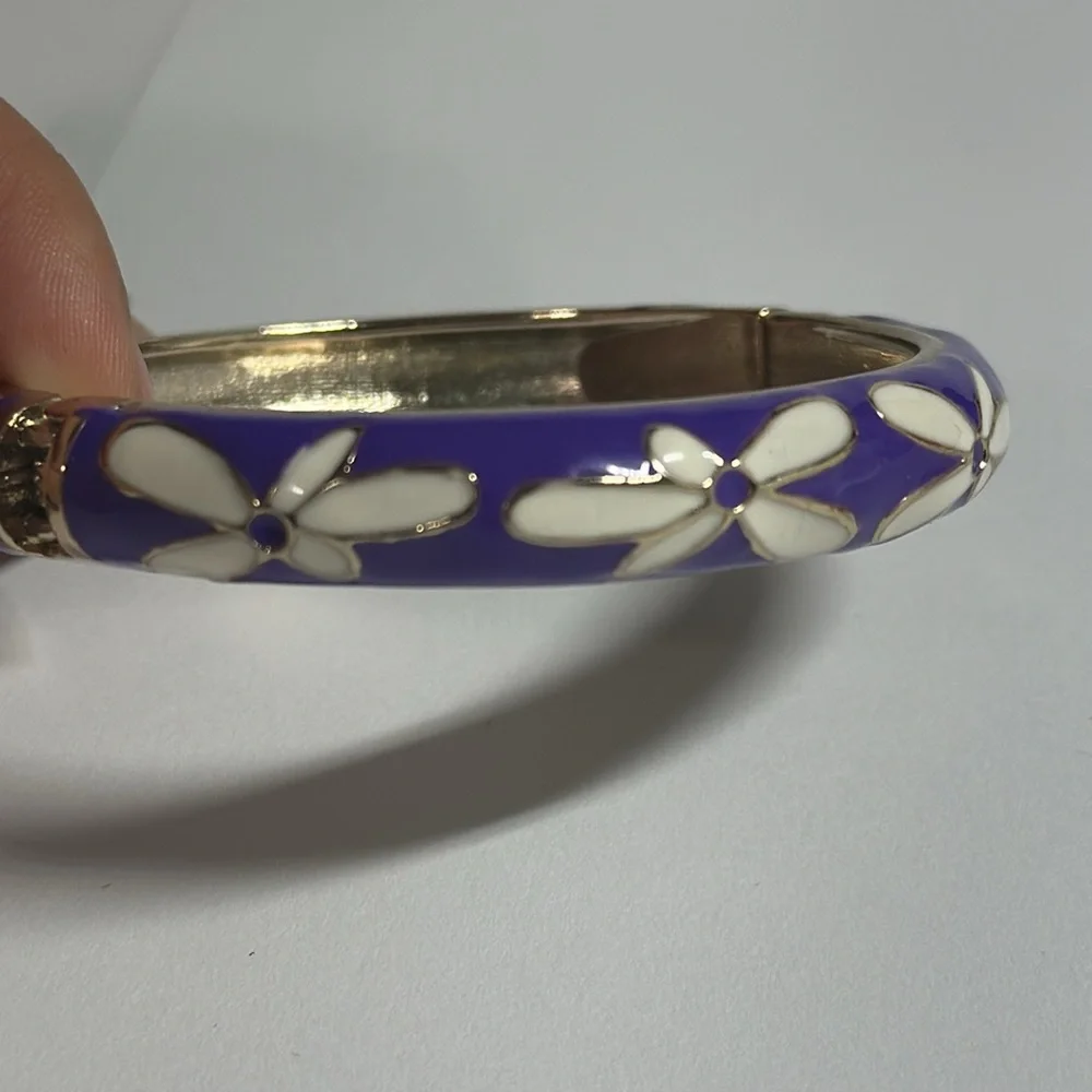 Set‎ of 2 Purple Green Enamel Snap Shut Bracelets